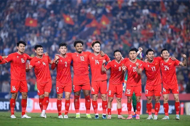 Đội hình ra sân Việt Nam vs Malaysia: Hai sao Việt kiều xuất trận?- Ảnh 1. Đội hình ra sân Việt Nam vs Malaysia: Hai sao Việt kiều xuất trận?- Ảnh 1.