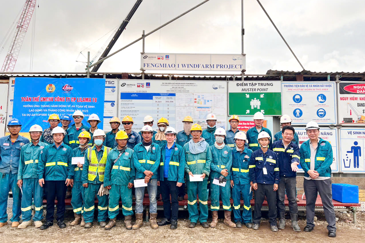 Công đoàn LILAMA trao 600 suất quà cho người lao động khó khăn trong Tháng Công nhân- Ảnh 2. Công đoàn LILAMA trao 600 suất quà cho người lao động khó khăn trong Tháng Công nhân- Ảnh 2.