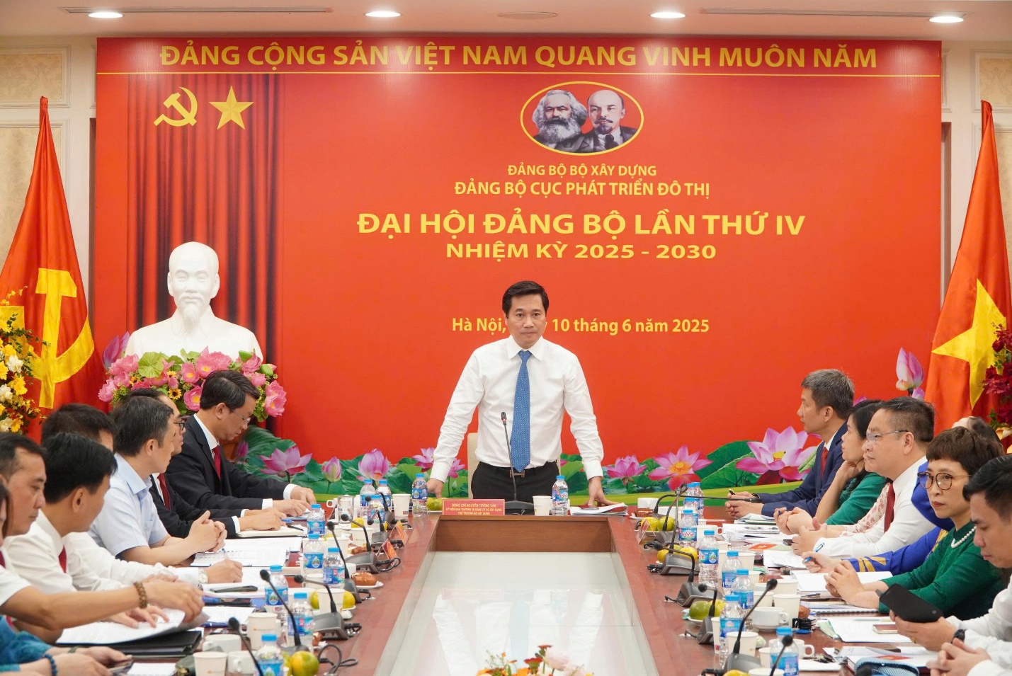 Tăng cường hỗ trợ địa phương tháo gỡ vướng mắc trong lĩnh vực phát triển đô thị- Ảnh 1. Tăng cường hỗ trợ địa phương tháo gỡ vướng mắc trong lĩnh vực phát triển đô thị- Ảnh 1.