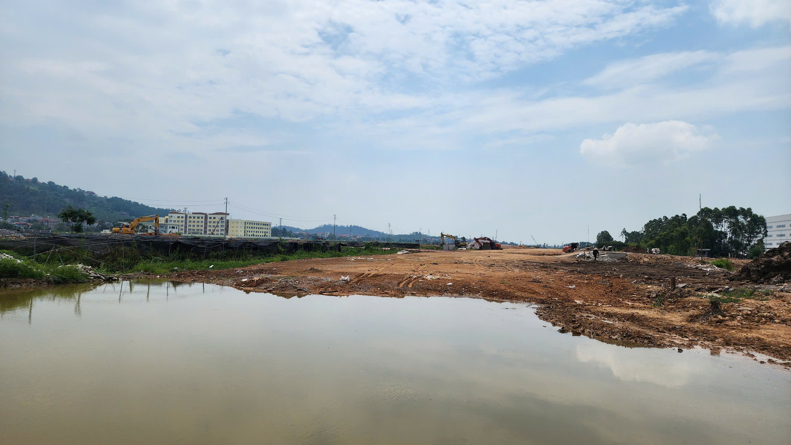 Bắc Ninh: Nhiều dự án giao thông trọng điểm thi công cầm chừng vì thiếu vật liệu- Ảnh 1. Bắc Ninh: Nhiều dự án giao thông trọng điểm thi công cầm chừng vì thiếu vật liệu- Ảnh 1.