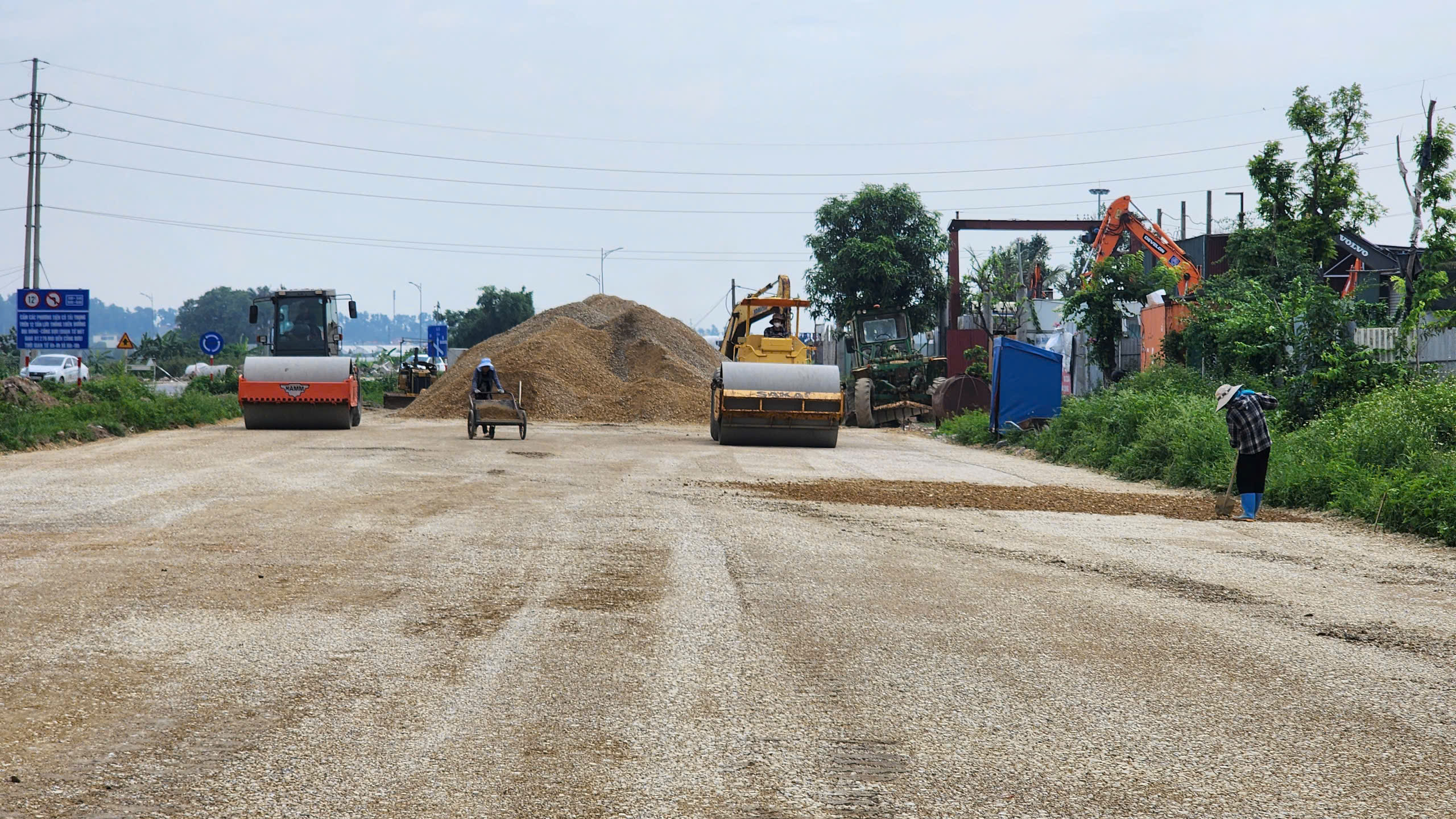 Bắc Ninh: Nhiều dự án giao thông trọng điểm thi công cầm chừng vì thiếu vật liệu- Ảnh 4. Bắc Ninh: Nhiều dự án giao thông trọng điểm thi công cầm chừng vì thiếu vật liệu- Ảnh 4.
