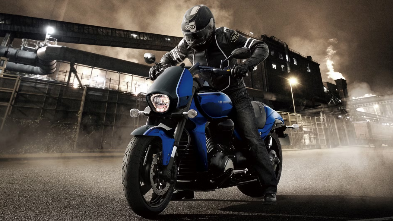 Xế cổ Suzuki Boulevard vừa ra mắt có gì đặc biệt?- Ảnh 1. Xế cổ Suzuki Boulevard vừa ra mắt có gì đặc biệt?- Ảnh 1.