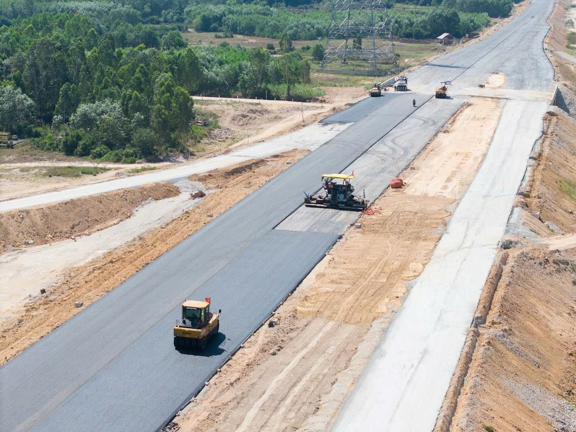 Bộ trưởng Trần Hồng Minh: Rốt ráo đồng hành cùng địa phương triển khai phân cấp phân quyền- Ảnh 2. Bộ trưởng Trần Hồng Minh: Rốt ráo đồng hành cùng địa phương triển khai phân cấp phân quyền- Ảnh 2.