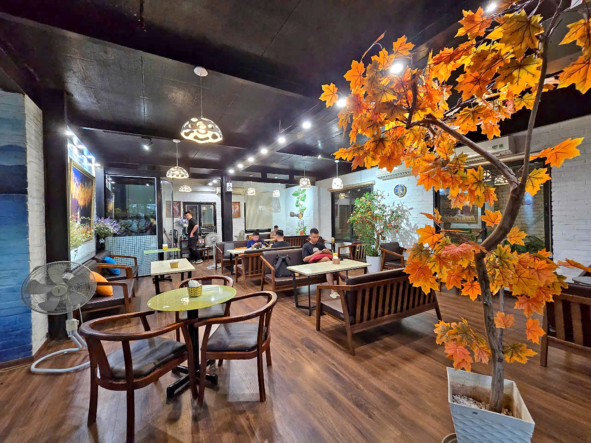 Nhà khung thép tiền chế lên ngôi nhờ rẻ, đẹp- Ảnh 1. Nhà khung thép tiền chế lên ngôi nhờ rẻ, đẹp- Ảnh 1.