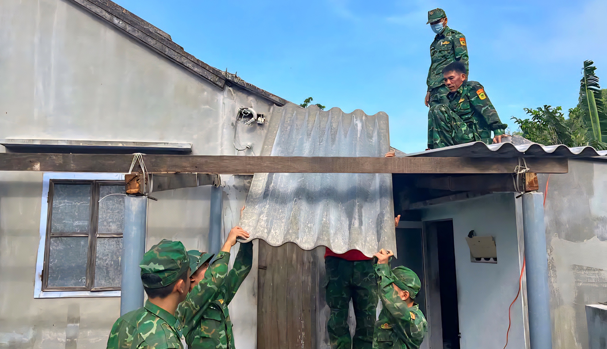 "Mệnh lệnh trái tim" xóa nhà tạm, dột nát: Xây nhà mới, dựng tương lai- Ảnh 5. "Mệnh lệnh trái tim" xóa nhà tạm, dột nát: Xây nhà mới, dựng tương lai- Ảnh 5.