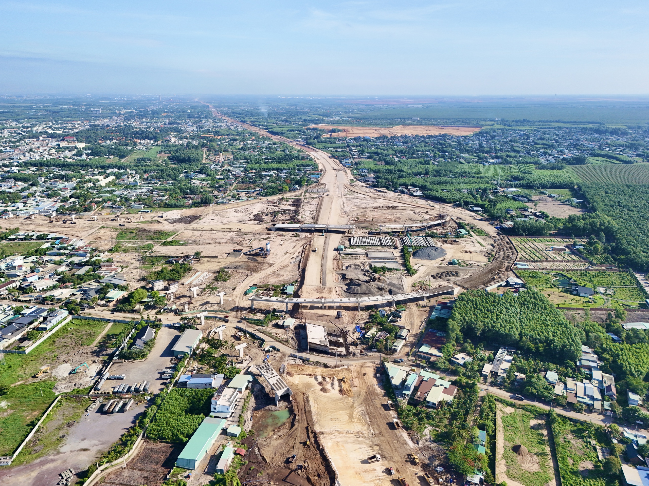 Điều chỉnh giảm gần 5.000ha đất nông nghiệp chuyển sang đất giao thông, xây dựng- Ảnh 1. Điều chỉnh giảm gần 5.000ha đất nông nghiệp chuyển sang đất giao thông, xây dựng- Ảnh 1.