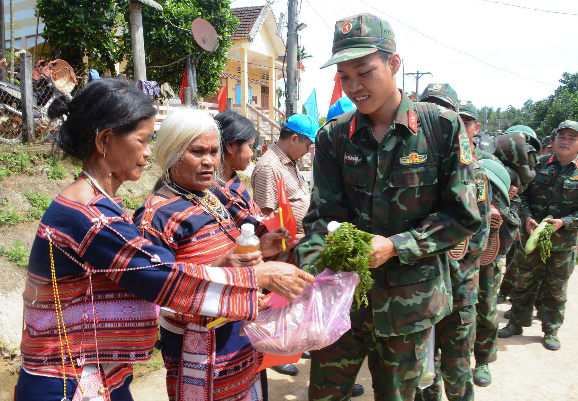 “Mệnh lệnh trái tim” xóa nhà tạm, xây tương lai- Ảnh 4. “Mệnh lệnh trái tim” xóa nhà tạm, xây tương lai- Ảnh 4.