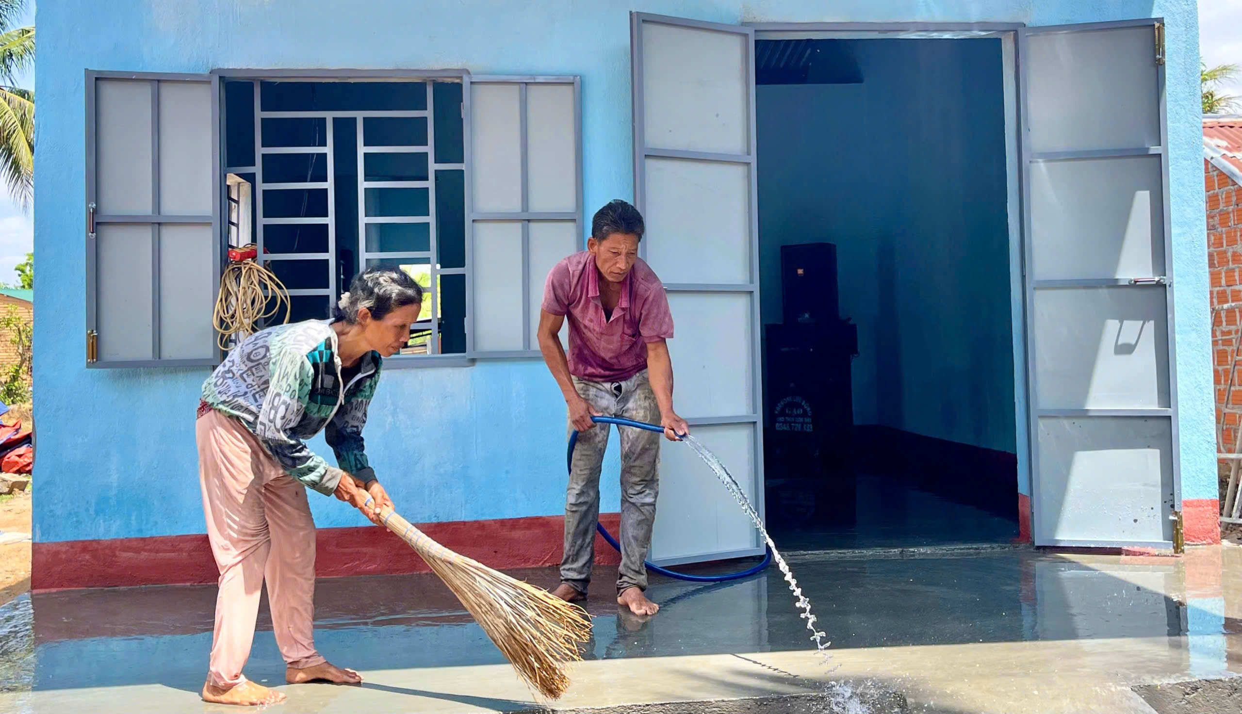 "Mệnh lệnh trái tim" xóa nhà tạm, dột nát: Xây nhà mới, dựng tương lai- Ảnh 6. "Mệnh lệnh trái tim" xóa nhà tạm, dột nát: Xây nhà mới, dựng tương lai- Ảnh 6.