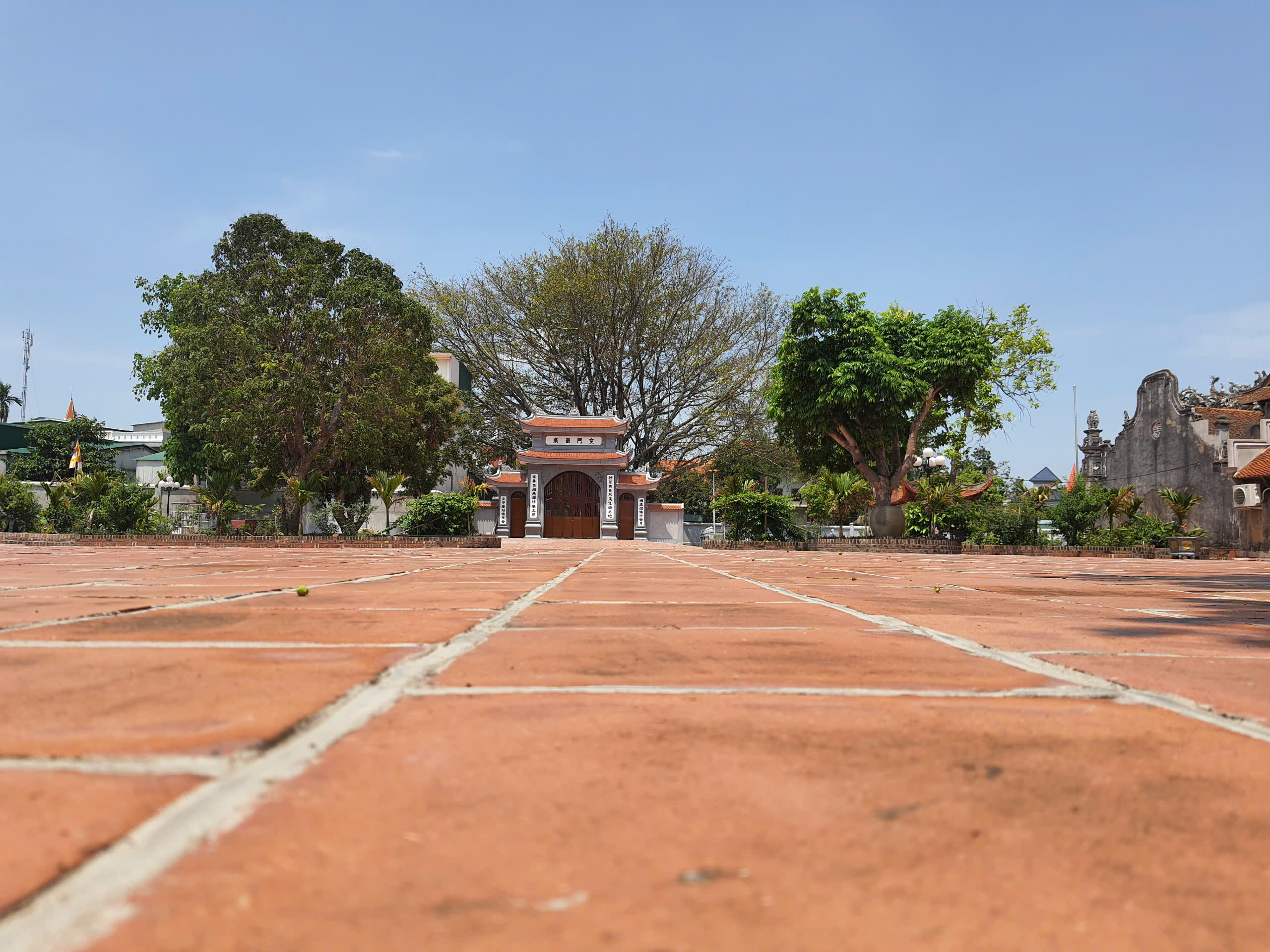 Chiêm ngưỡng vẻ đẹp cổ kính của chùa Trăm Gian ở huyện Nam Sách- Ảnh 7. Chiêm ngưỡng vẻ đẹp cổ kính của chùa Trăm Gian ở huyện Nam Sách- Ảnh 7.