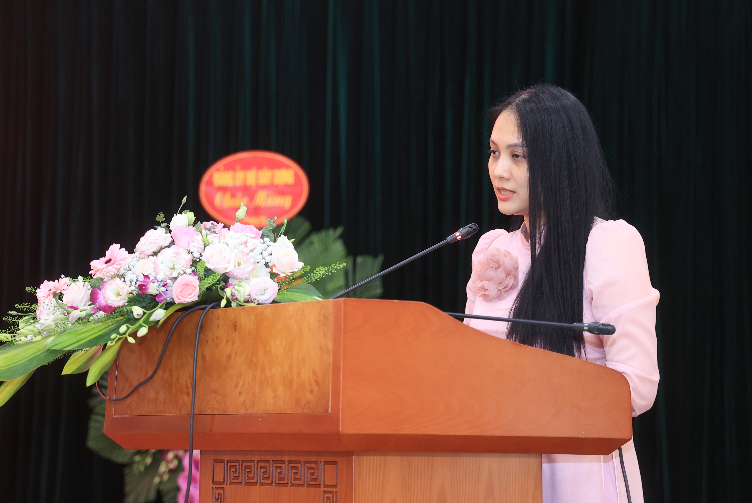 Thứ trưởng Nguyễn Việt Hùng nêu "hai nhiệm vụ, ba đột phá" với Đảng bộ Văn phòng- Ảnh 4. Thứ trưởng Nguyễn Việt Hùng nêu "hai nhiệm vụ, ba đột phá" với Đảng bộ Văn phòng- Ảnh 4.
