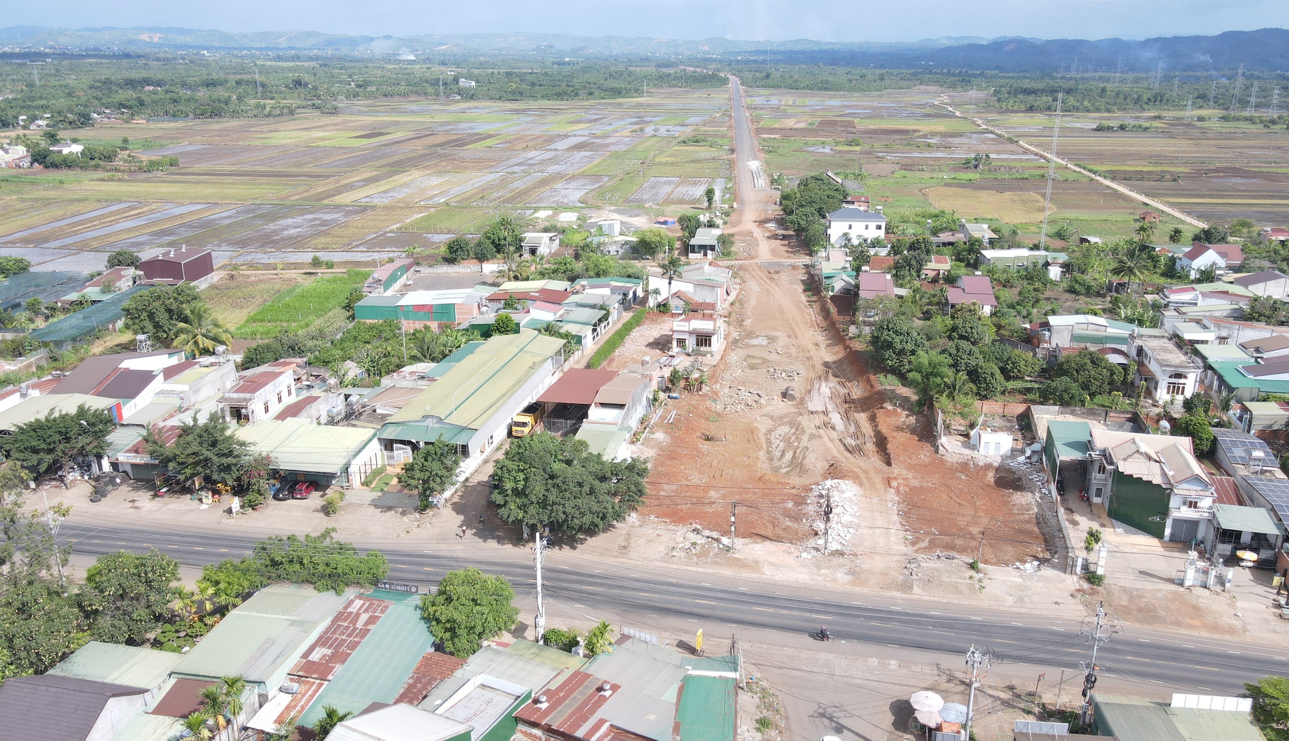 “Nút thắt” cuối cùng của dự án 1.800 tỷ đồng vẫn chưa được Đắk Lắk tháo gỡ?- Ảnh 5. “Nút thắt” cuối cùng của dự án 1.800 tỷ đồng vẫn chưa được Đắk Lắk tháo gỡ?- Ảnh 5.