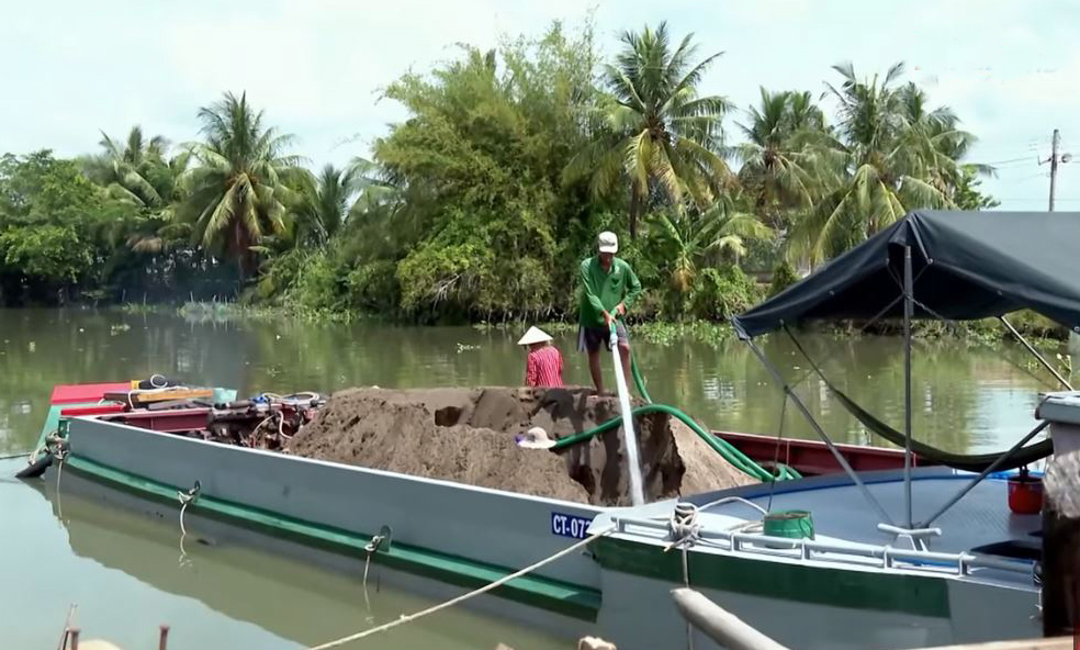 Miền Tây: Cát, đá khan hiếm, giá tăng chóng mặt- Ảnh 5. Miền Tây: Cát, đá khan hiếm, giá tăng chóng mặt- Ảnh 5.