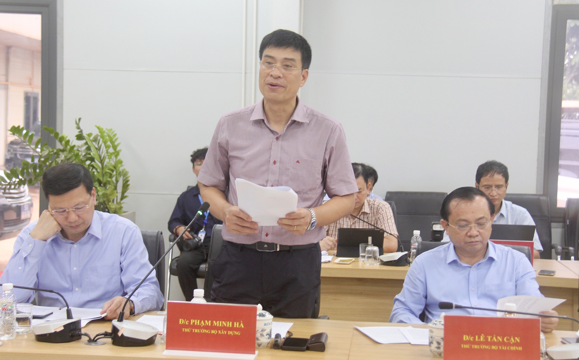 Phó Thủ tướng Trần Hồng Hà: Giải quyết nhanh vướng mắc thi công sân bay Long Thành- Ảnh 4. Phó Thủ tướng Trần Hồng Hà: Giải quyết nhanh vướng mắc thi công sân bay Long Thành- Ảnh 4.