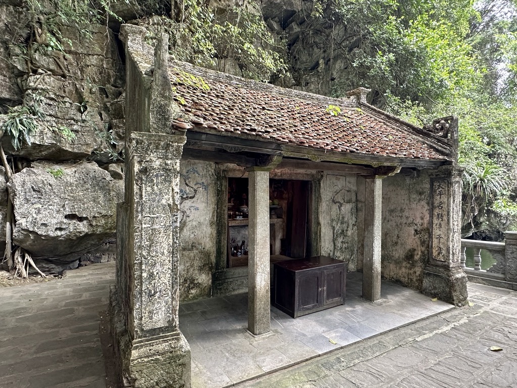 Chiêm ngưỡng đền Trình nghìn năm lịch sử ở Tràng An- Ảnh 3. Chiêm ngưỡng đền Trình nghìn năm lịch sử ở Tràng An- Ảnh 3.