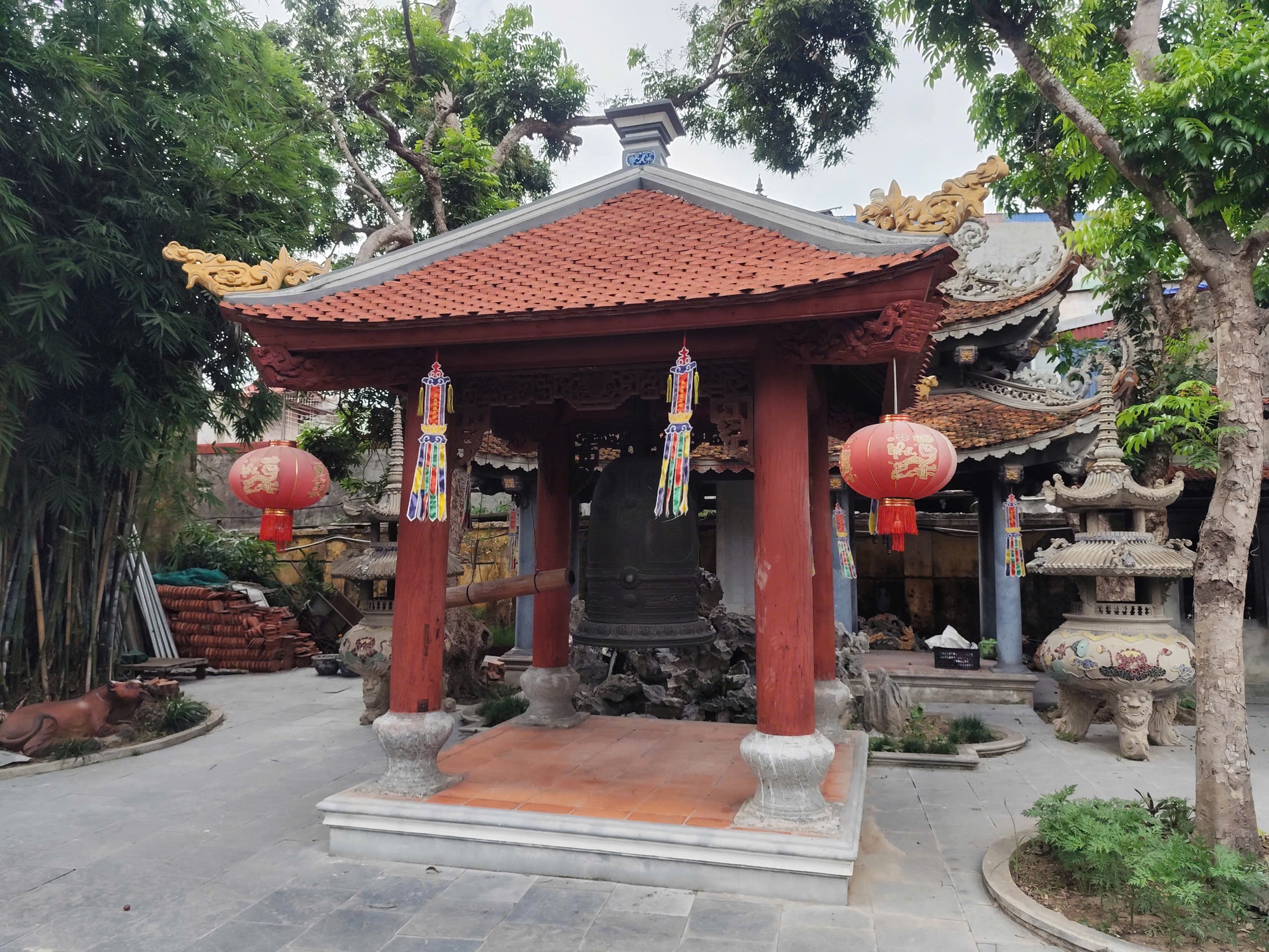 Khám phá kiến trúc độc đáo chùa Phổ Chiếu - Dấu ấn lịch sử giữa lòng TP Hải Phòng- Ảnh 10. Khám phá kiến trúc độc đáo chùa Phổ Chiếu - Dấu ấn lịch sử giữa lòng TP Hải Phòng- Ảnh 10.
