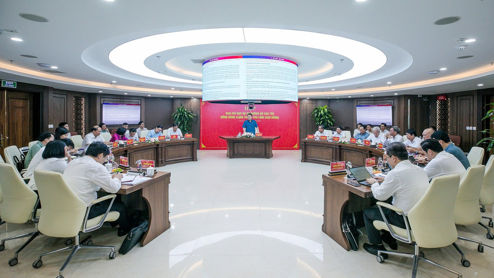 Tăng nhân lực, góp vốn nhanh, thông tuyến cao tốc Đồng Đăng - Trà Lĩnh trong năm 2025- Ảnh 2. Tăng nhân lực, góp vốn nhanh, thông tuyến cao tốc Đồng Đăng - Trà Lĩnh trong năm 2025- Ảnh 2.