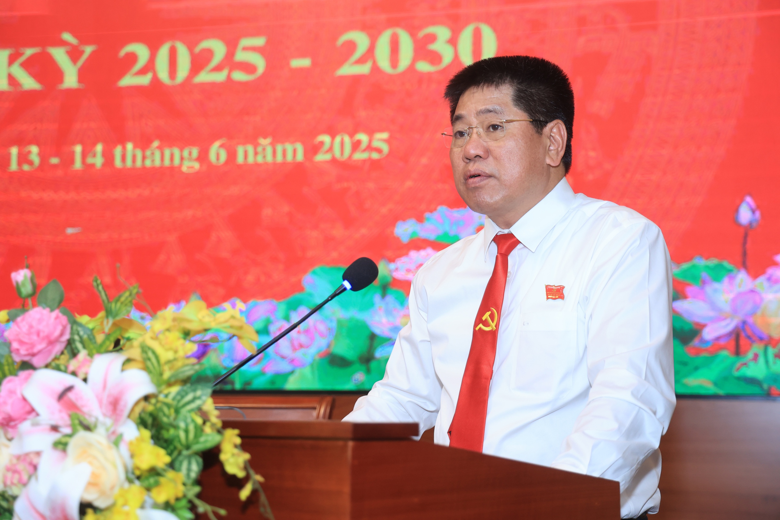 Đảng bộ Ban QLDA Đường sắt phải lan tỏa tinh thần công vụ, phụng sự nhân dân- Ảnh 3. Đảng bộ Ban QLDA Đường sắt phải lan tỏa tinh thần công vụ, phụng sự nhân dân- Ảnh 3.