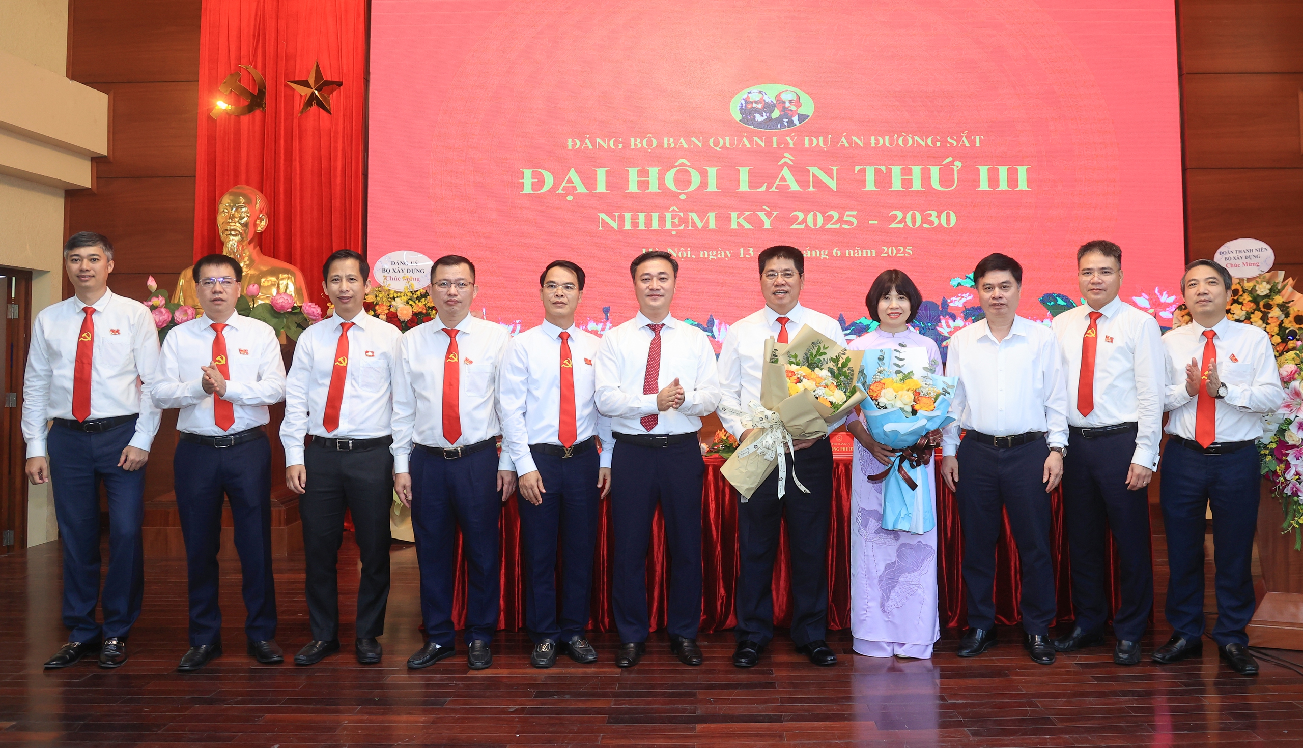 Đảng bộ Ban QLDA Đường sắt phải lan tỏa tinh thần công vụ, phụng sự nhân dân- Ảnh 2. Đảng bộ Ban QLDA Đường sắt phải lan tỏa tinh thần công vụ, phụng sự nhân dân- Ảnh 2.