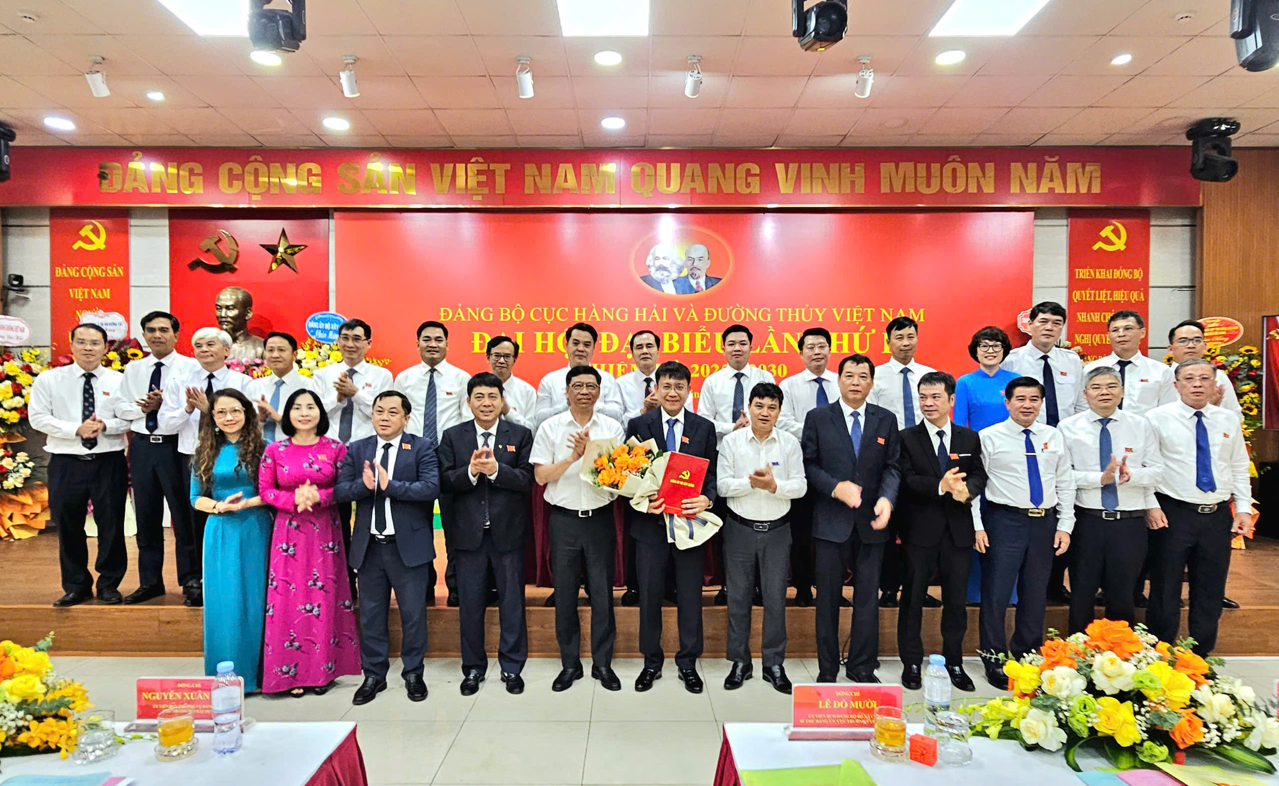 Đảng bộ Cục Hàng hải và Đường thủy cần tăng cường đoàn kết, tinh gọn bộ máy- Ảnh 4. Đảng bộ Cục Hàng hải và Đường thủy cần tăng cường đoàn kết, tinh gọn bộ máy- Ảnh 4.