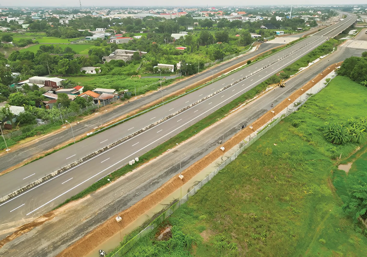 Tuyến đường nối sân bay Gia Bình với Hà Nội dài hơn 45km sẽ triển khai thế nào?- Ảnh 1. Tuyến đường nối sân bay Gia Bình với Hà Nội dài hơn 45km sẽ triển khai thế nào?- Ảnh 1.