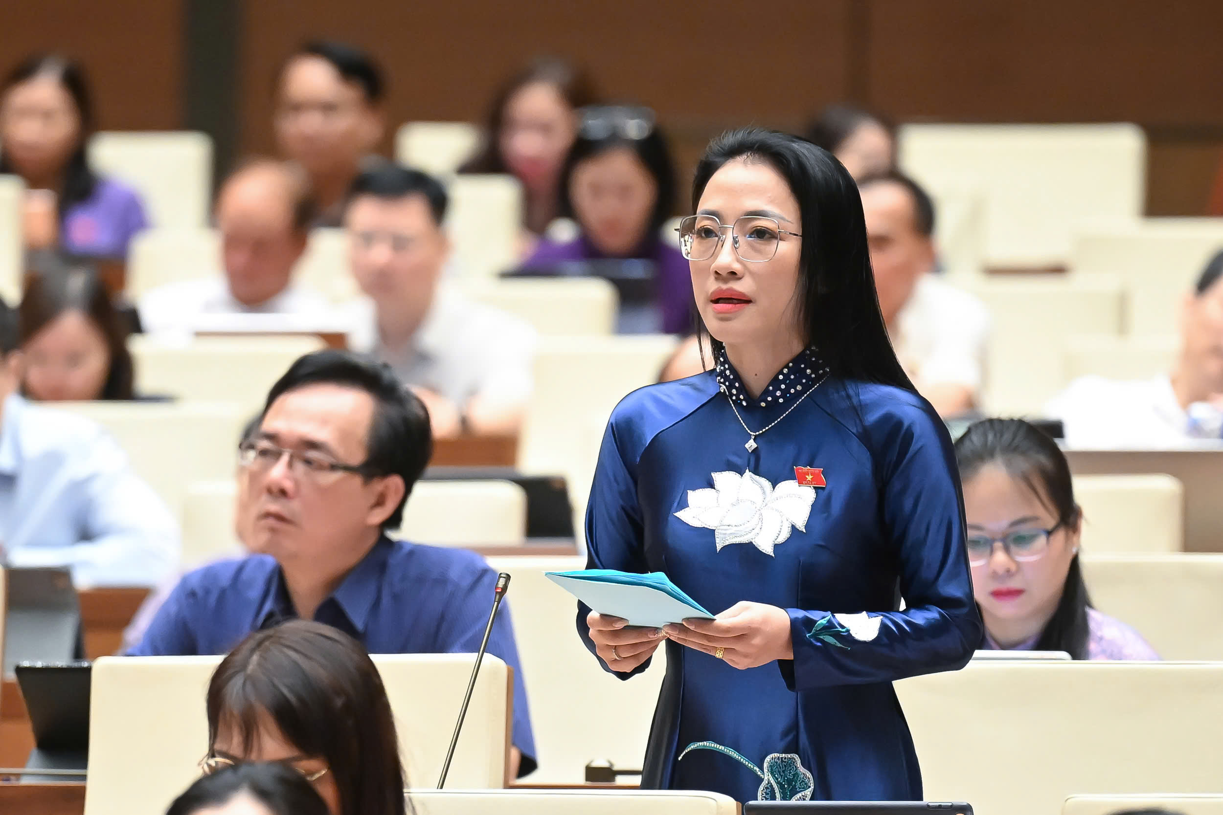 ĐBQH: Đừng để bác sĩ vừa cứu người, vừa lo bị hành hung- Ảnh 1. ĐBQH: Đừng để bác sĩ vừa cứu người, vừa lo bị hành hung- Ảnh 1.