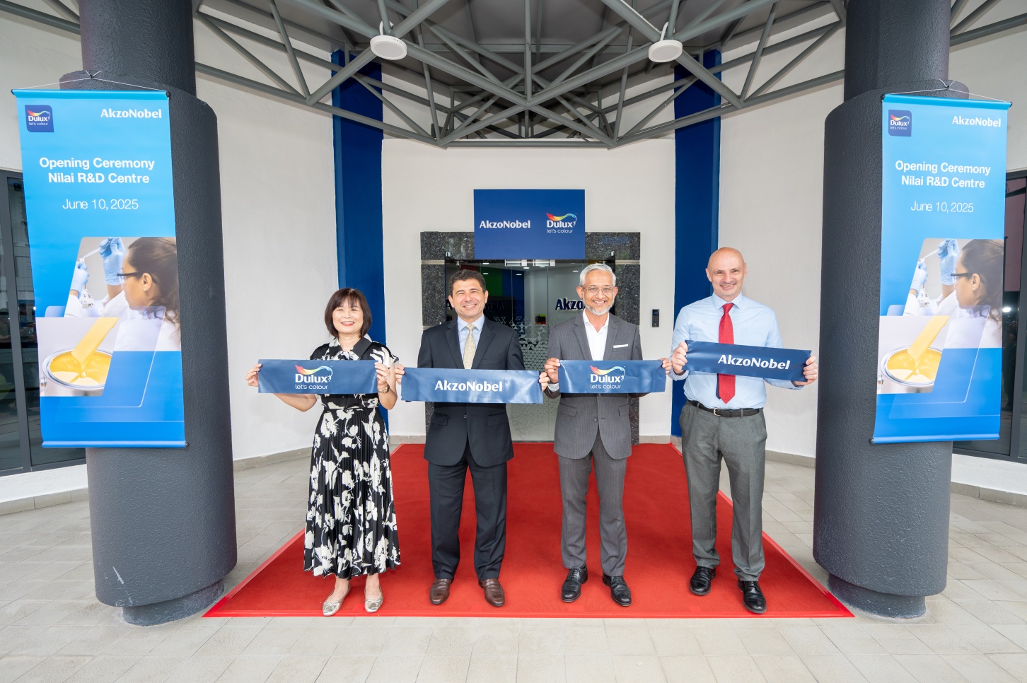 AkzoNobel giới thiệu Trung tâm Nghiên cứu và Phát triển sản phẩm mới dành cho khu vực Đông- Ảnh 1. AkzoNobel giới thiệu Trung tâm Nghiên cứu và Phát triển sản phẩm mới dành cho khu vực Đông- Ảnh 1.