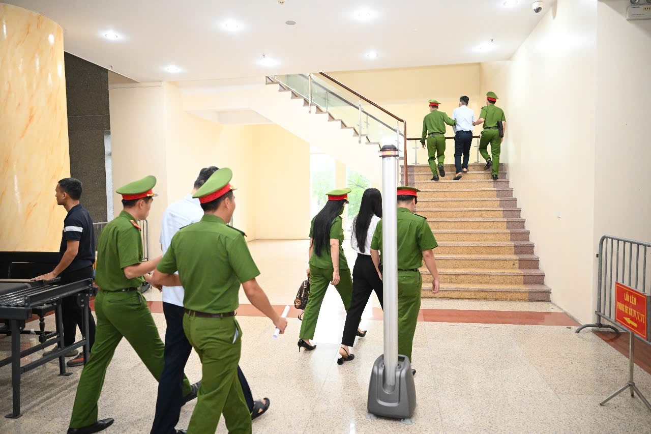 Trịnh Văn Quyết nguy cơ tử vong rất cao, ủy quyền 5 luật sư tại tòa phúc thẩm- Ảnh 7. Trịnh Văn Quyết nguy cơ tử vong rất cao, ủy quyền 5 luật sư tại tòa phúc thẩm- Ảnh 7.