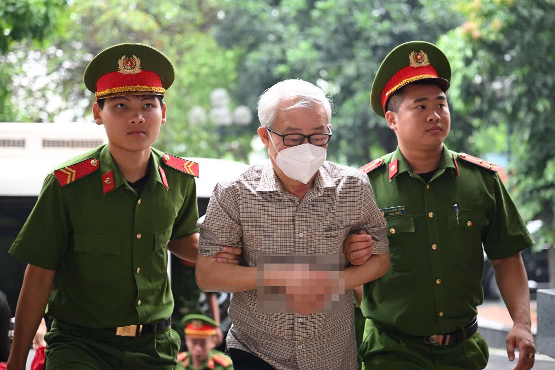 Trịnh Văn Quyết nguy cơ tử vong rất cao, ủy quyền 5 luật sư tại tòa phúc thẩm- Ảnh 6. Trịnh Văn Quyết nguy cơ tử vong rất cao, ủy quyền 5 luật sư tại tòa phúc thẩm- Ảnh 6.