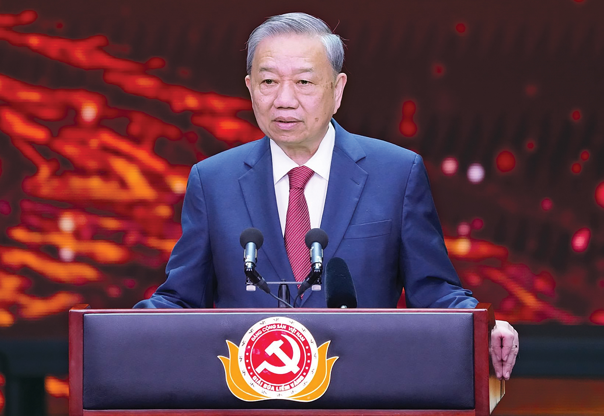 Báo chí đổi mới để vươn mình cùng dân tộc- Ảnh 1. Báo chí đổi mới để vươn mình cùng dân tộc- Ảnh 1.