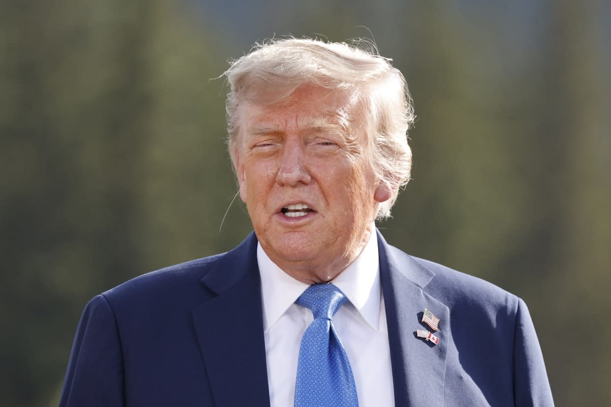 Ông Trump kêu gọi Iran đầu hàng vô điều kiện, cảnh báo sự kiên nhẫn dần cạn kiệt- Ảnh 1. Ông Trump kêu gọi Iran đầu hàng vô điều kiện, cảnh báo sự kiên nhẫn dần cạn kiệt- Ảnh 1.