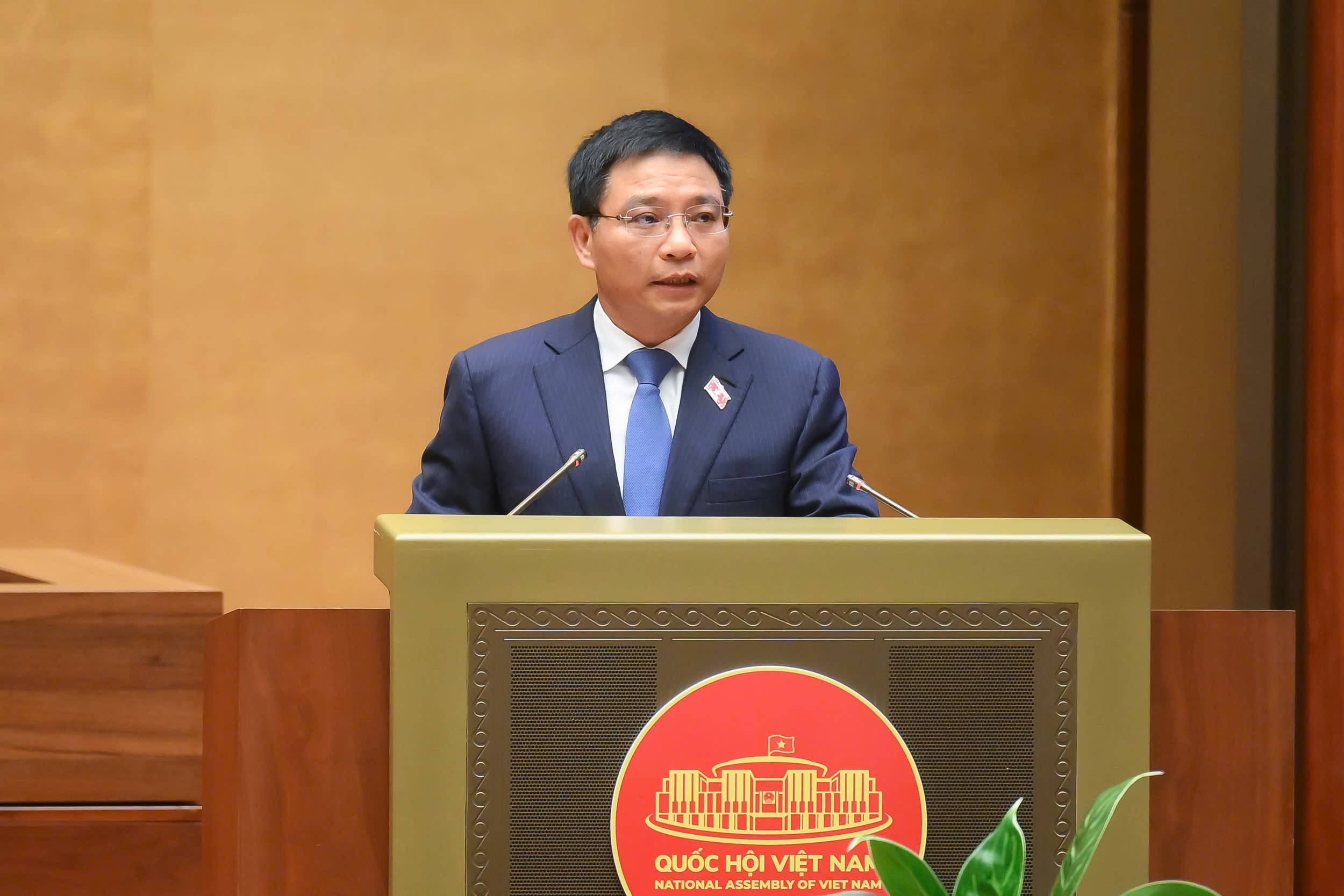 Không lo gánh nặng nợ công khi triển khai cùng lúc nhiều dự án hạ tầng lớn- Ảnh 1. Không lo gánh nặng nợ công khi triển khai cùng lúc nhiều dự án hạ tầng lớn- Ảnh 1.