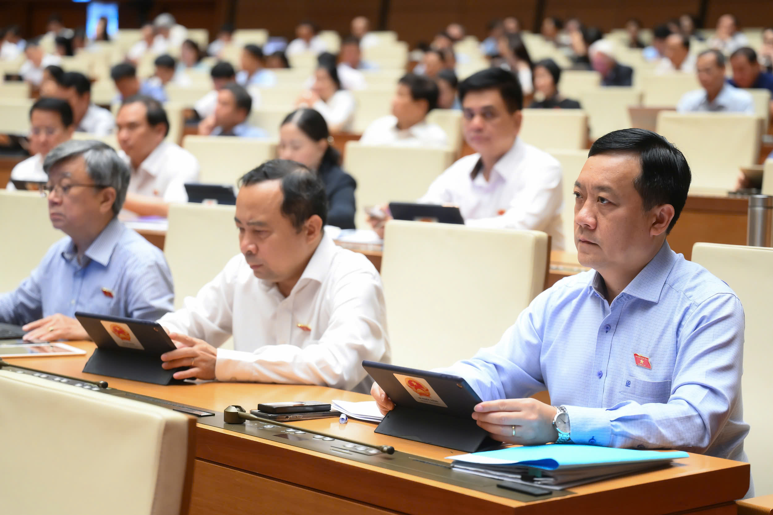 Phó Thủ tướng: Nên áp dụng thuế khoán với hộ kinh doanh có doanh thu dưới 1 tỷ đồng- Ảnh 3. Phó Thủ tướng: Nên áp dụng thuế khoán với hộ kinh doanh có doanh thu dưới 1 tỷ đồng- Ảnh 3.