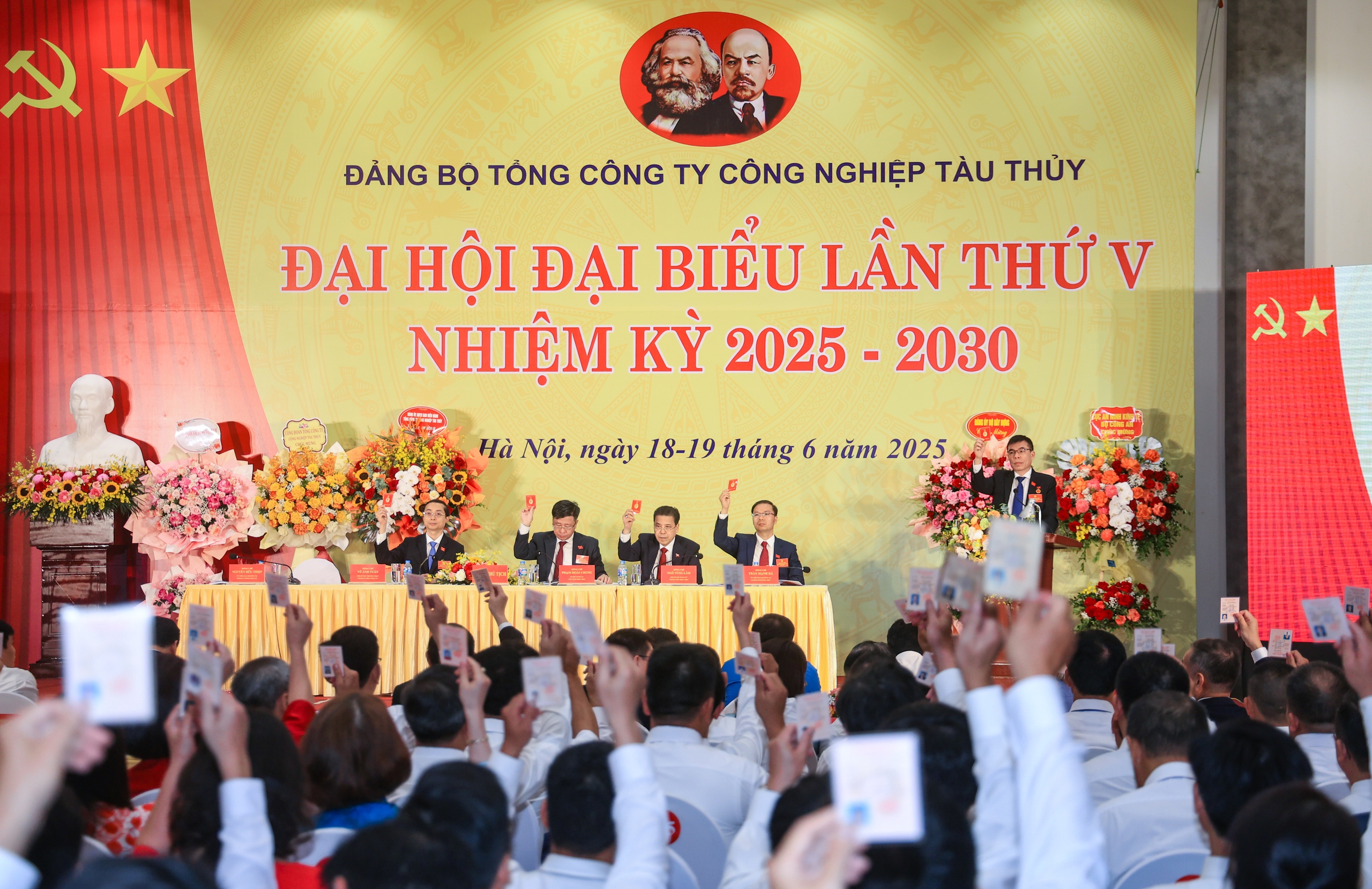 Đảng bộ SBIC cần tập trung tái cơ cấu, hướng tới mục tiêu phát triển bền vững- Ảnh 3. Đảng bộ SBIC cần tập trung tái cơ cấu, hướng tới mục tiêu phát triển bền vững- Ảnh 3.