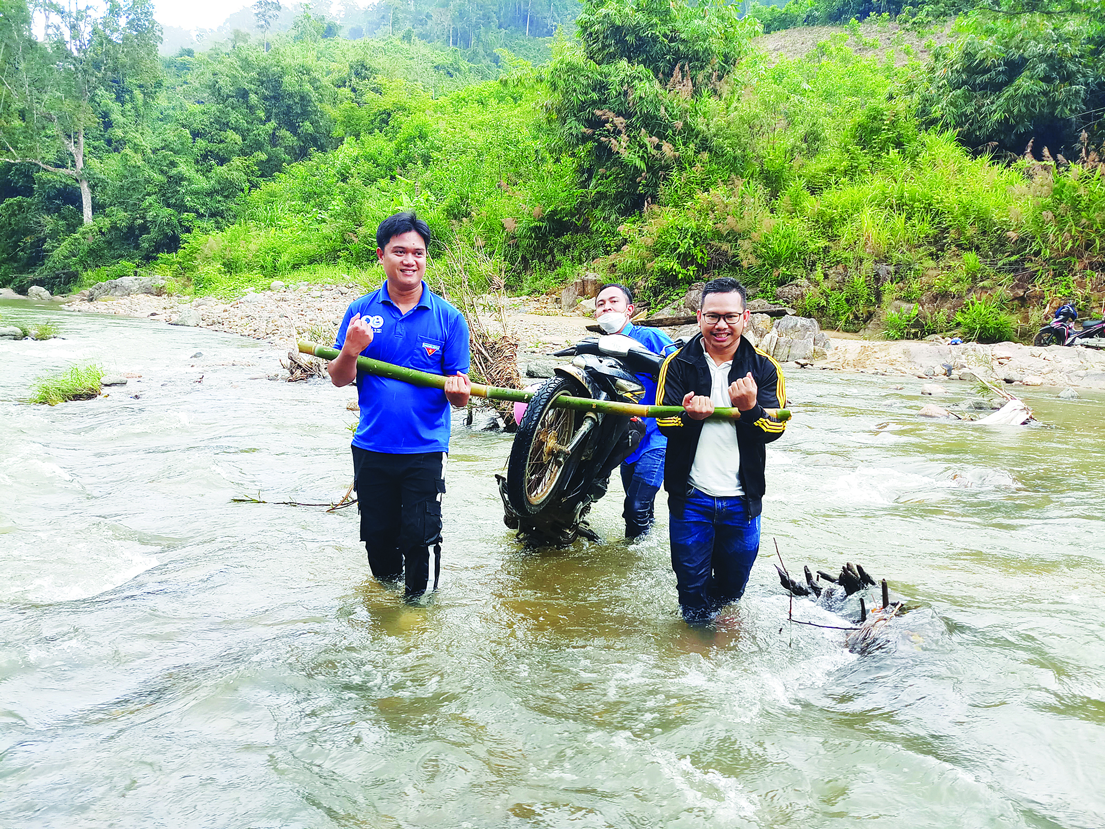 Nhà báo người Cơ Tu với tấm lòng thiện nguyện - Ảnh 2. Nhà báo người Cơ Tu với tấm lòng thiện nguyện - Ảnh 2.