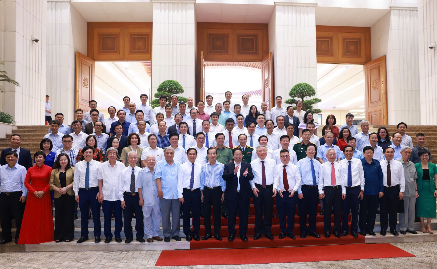 Báo chí tiếp tục phát huy truyền thống trăm năm với "tâm sáng - lòng trong - bút sắc"- Ảnh 6. Báo chí tiếp tục phát huy truyền thống trăm năm với "tâm sáng - lòng trong - bút sắc"- Ảnh 6.