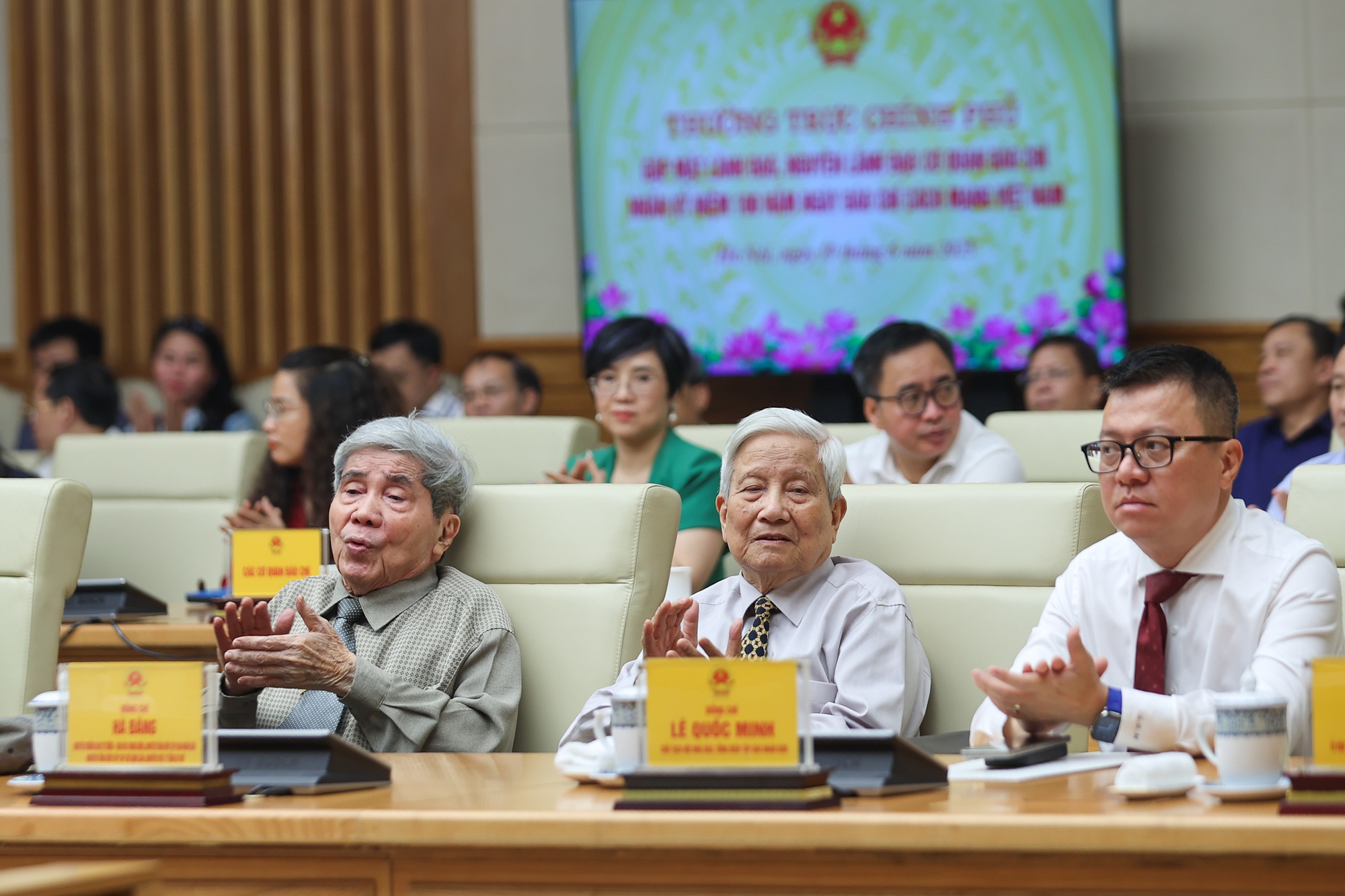 Báo chí tiếp tục phát huy truyền thống trăm năm với "tâm sáng - lòng trong - bút sắc"- Ảnh 2. Báo chí tiếp tục phát huy truyền thống trăm năm với "tâm sáng - lòng trong - bút sắc"- Ảnh 2.