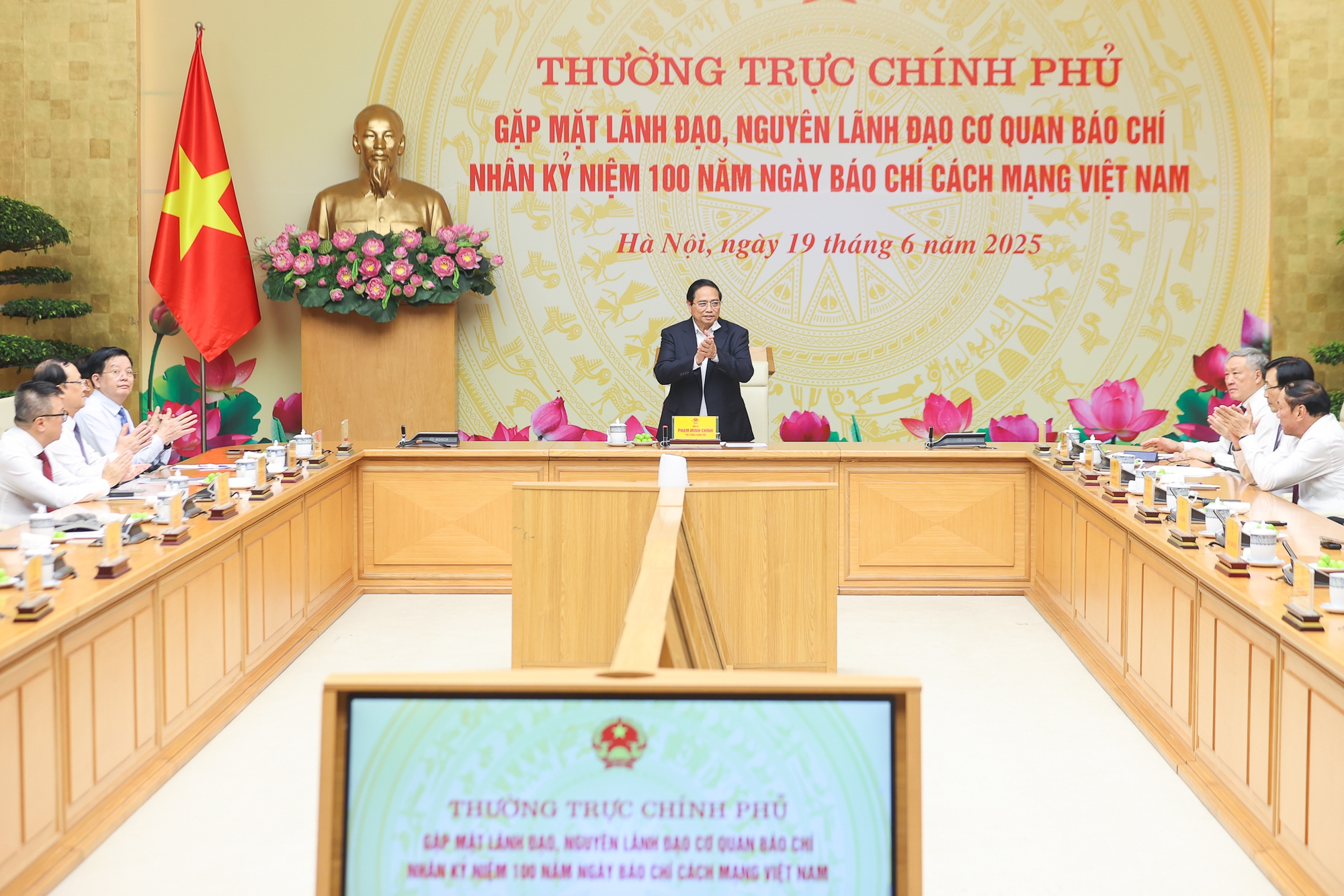 Báo chí tiếp tục phát huy truyền thống trăm năm với "tâm sáng - lòng trong - bút sắc"- Ảnh 5. Báo chí tiếp tục phát huy truyền thống trăm năm với "tâm sáng - lòng trong - bút sắc"- Ảnh 5.