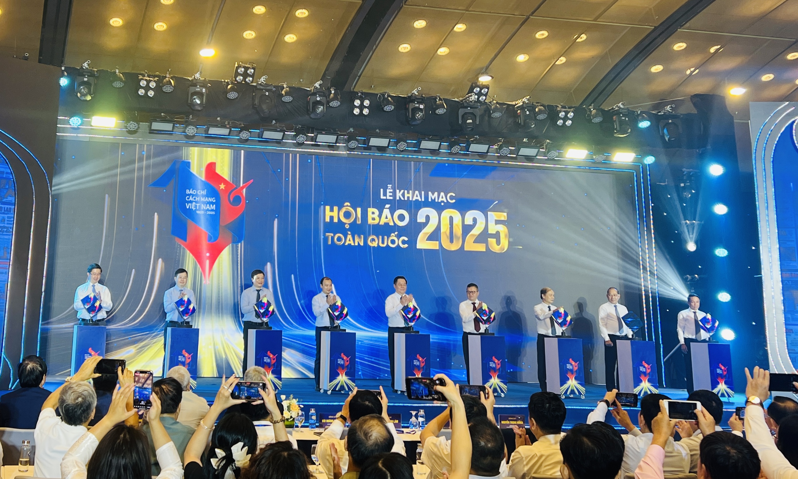 Khai mạc Hội Báo toàn quốc năm 2025: Tiếp nối khát vọng vươn xa- Ảnh 5.