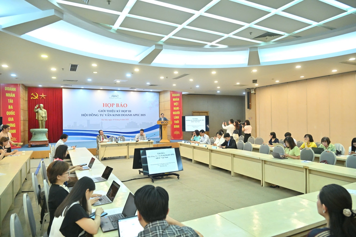 Sắp diễn ra chuỗi hoạt động lớn của cộng đồng doanh nghiệp APEC tại Việt Nam- Ảnh 1. Sắp diễn ra chuỗi hoạt động lớn của cộng đồng doanh nghiệp APEC tại Việt Nam- Ảnh 1.