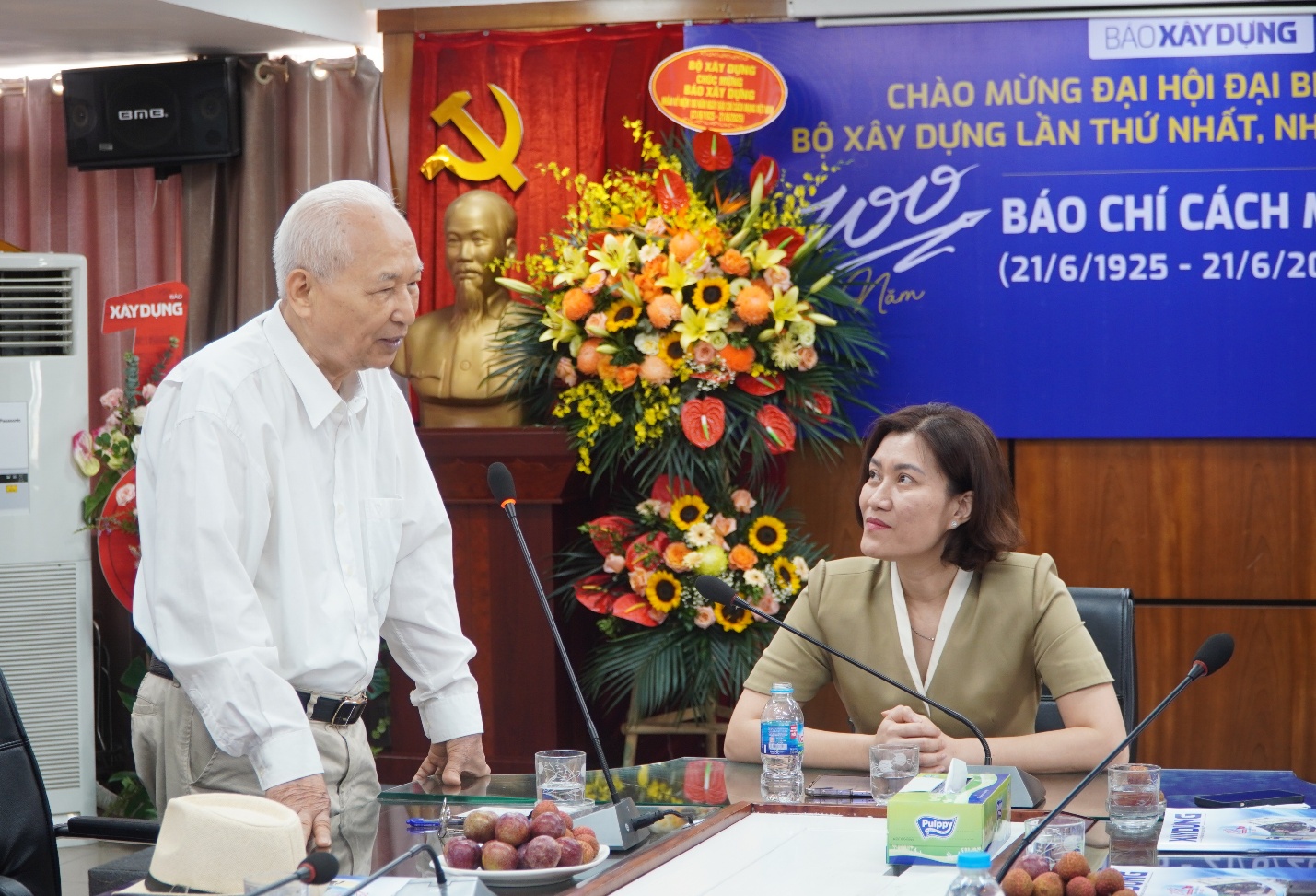Báo Xây dựng tri ân các thế hệ làm báo nhân 100 năm Ngày Báo chí Cách mạng Việt Nam- Ảnh 3. Báo Xây dựng tri ân các thế hệ làm báo nhân 100 năm Ngày Báo chí Cách mạng Việt Nam- Ảnh 3.