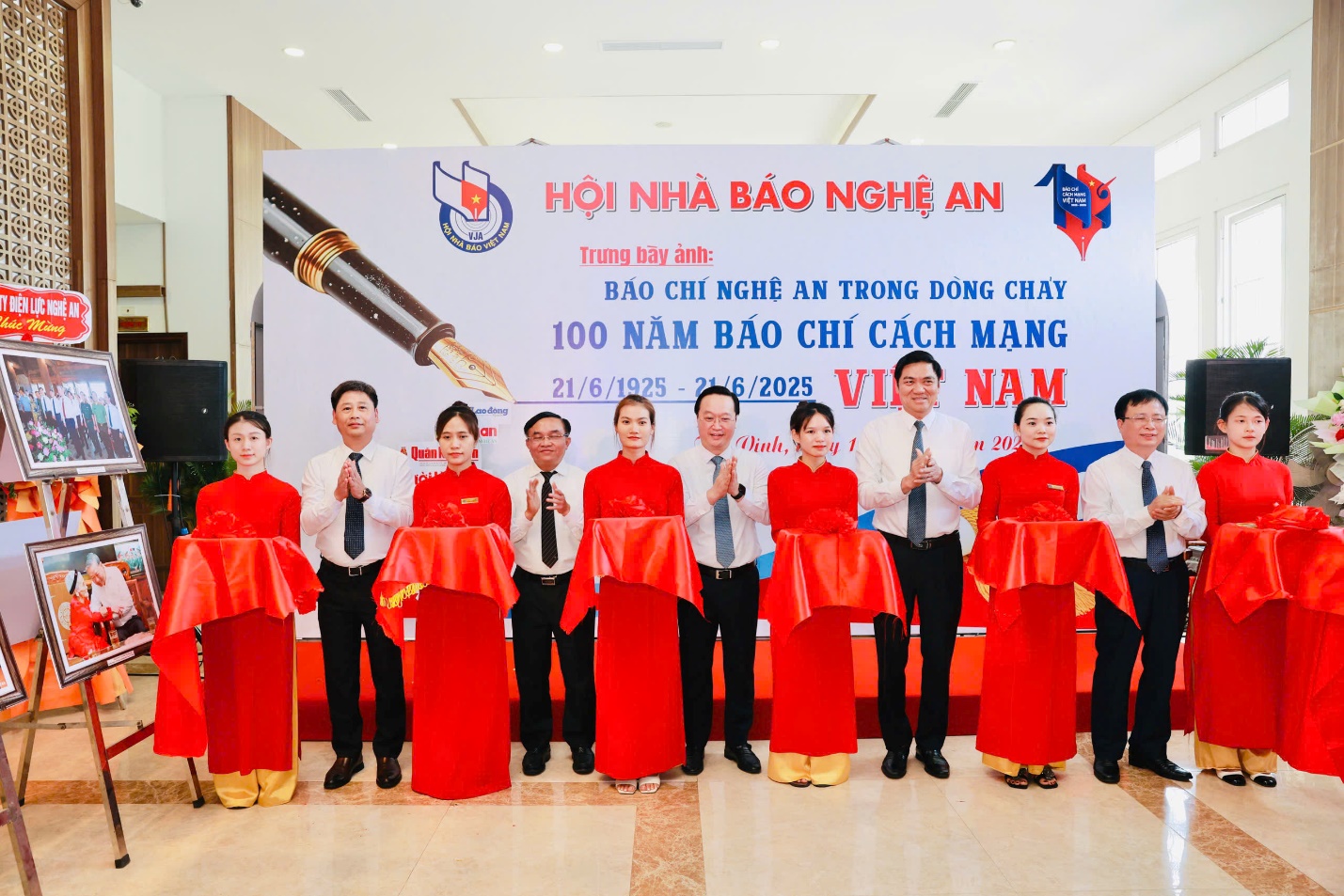 Đội ngũ những người làm báo Nghệ An nêu cao “tâm trong - trí sáng - bút sắc”- Ảnh 7. Đội ngũ những người làm báo Nghệ An nêu cao “tâm trong - trí sáng - bút sắc”- Ảnh 7.