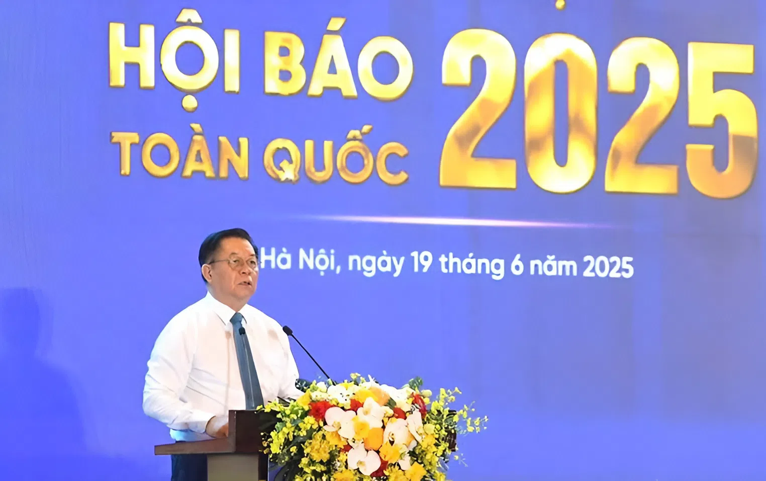 Lấy đổi mới sáng tạo làm động lực, lấy công nghệ làm công cụ để nâng tầm báo chí Việt Nam- Ảnh 1. Lấy đổi mới sáng tạo làm động lực, lấy công nghệ làm công cụ để nâng tầm báo chí Việt Nam- Ảnh 1.