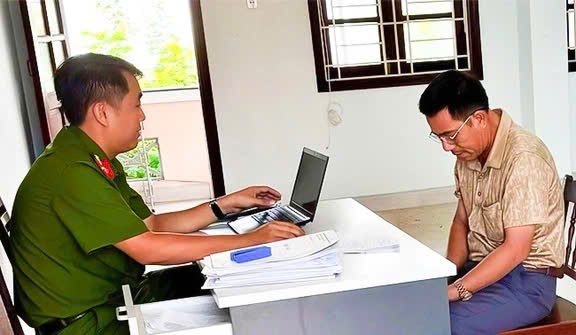 Buôn bán cà phê giả, một giám đốc doanh nghiệp ở Quy Nhơn bị khởi tố- Ảnh 1. Buôn bán cà phê giả, một giám đốc doanh nghiệp ở Quy Nhơn bị khởi tố- Ảnh 1.
