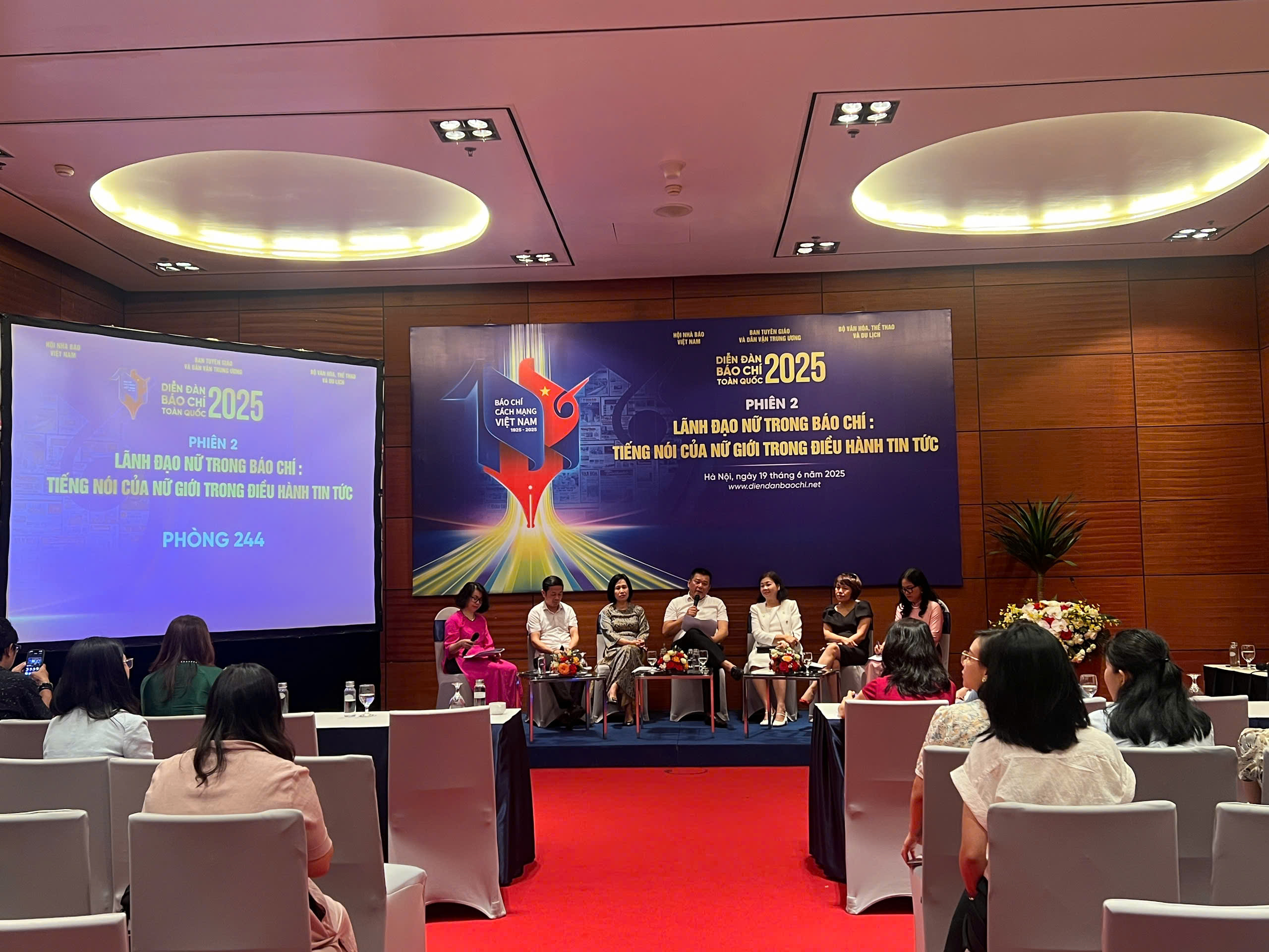 Tư duy kiến tạo - Bản lĩnh lãnh đạo - Khát vọng chinh phục Gen Z- Ảnh 2. Tư duy kiến tạo - Bản lĩnh lãnh đạo - Khát vọng chinh phục Gen Z- Ảnh 2.