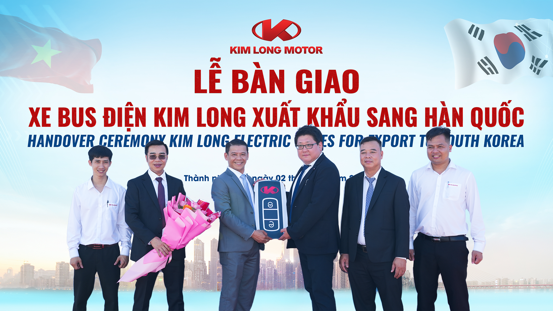 Buýt điện "made in Việt Nam" xuất sang Hàn Quốc- Ảnh 1. Buýt điện "made in Việt Nam" xuất sang Hàn Quốc- Ảnh 1.