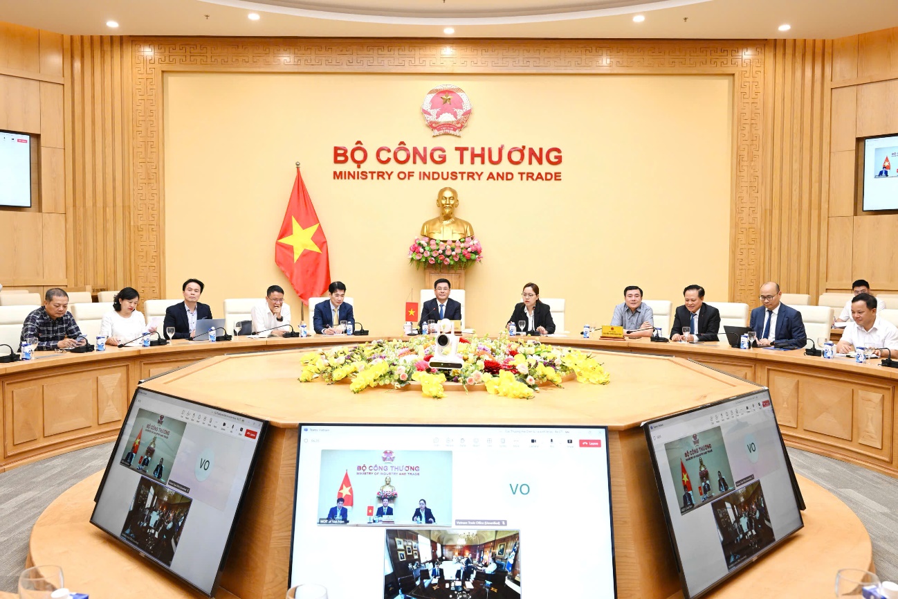 Việt - Mỹ đồng loạt thúc đẩy thương mại song phương- Ảnh 1. Việt - Mỹ đồng loạt thúc đẩy thương mại song phương- Ảnh 1.