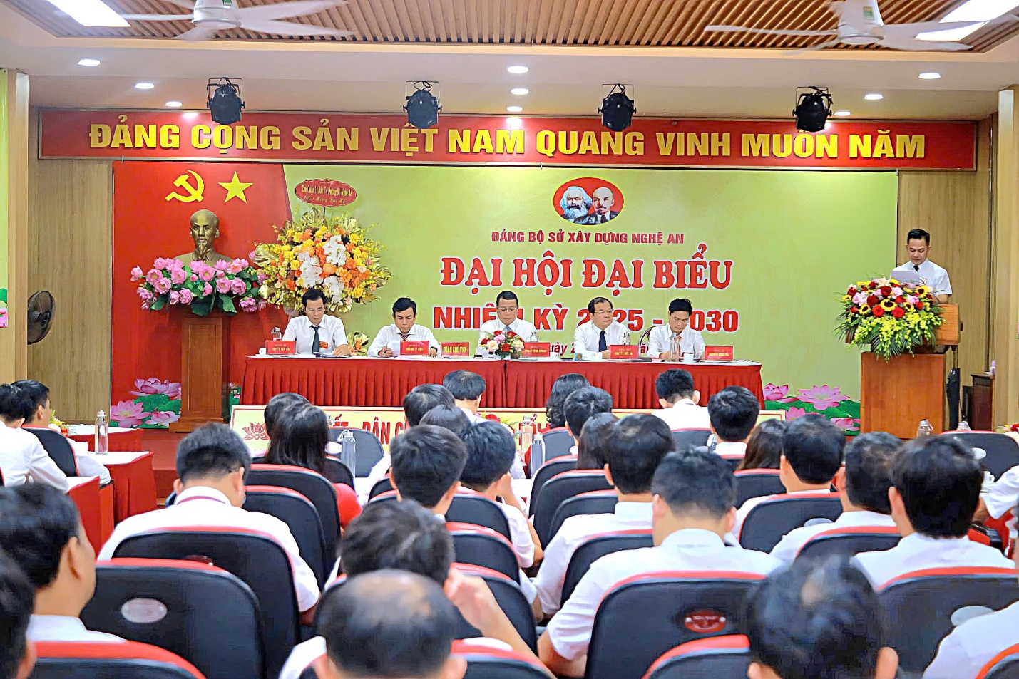 Sở Xây dựng Nghệ An tổ chức thành công Đại hội Đảng bộ nhiệm kỳ 2025 - 2030- Ảnh 1. Sở Xây dựng Nghệ An tổ chức thành công Đại hội Đảng bộ nhiệm kỳ 2025 - 2030- Ảnh 1.