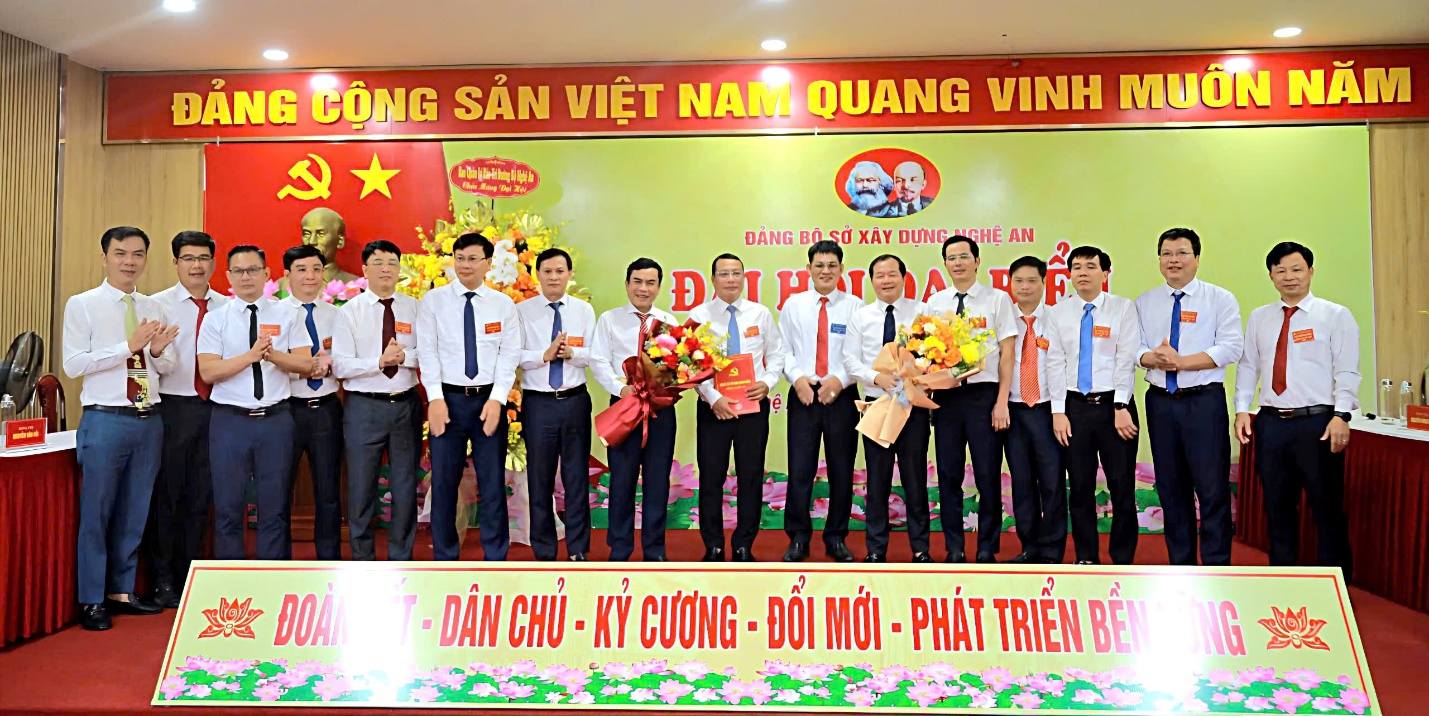 Sở Xây dựng Nghệ An tổ chức thành công Đại hội Đảng bộ nhiệm kỳ 2025 - 2030- Ảnh 3. Sở Xây dựng Nghệ An tổ chức thành công Đại hội Đảng bộ nhiệm kỳ 2025 - 2030- Ảnh 3.