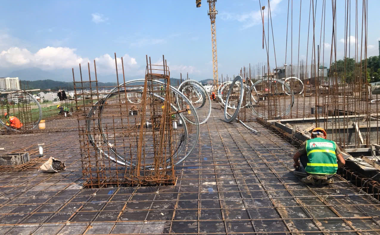 Thứ trưởng Nguyễn Văn Sinh: Lào Cai cần phát huy lợi thế, vượt kế hoạch nhà ở xã hội- Ảnh 4. Thứ trưởng Nguyễn Văn Sinh: Lào Cai cần phát huy lợi thế, vượt kế hoạch nhà ở xã hội- Ảnh 4.
