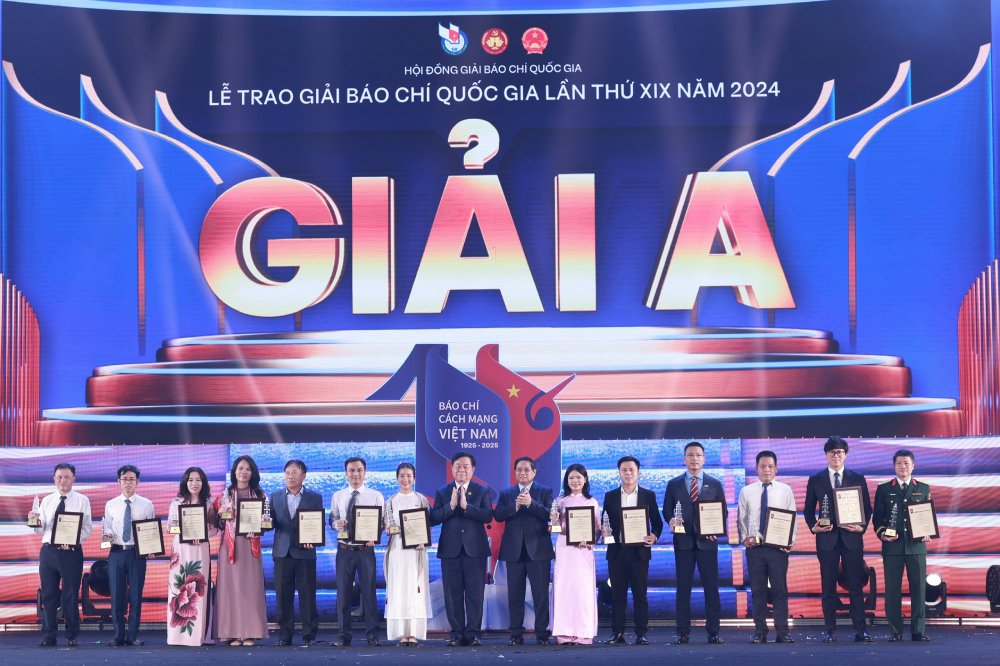 Thủ tướng: Mỗi người làm báo phải sẵn sàng tâm thế dấn thân, đóng góp vì nước, vì dân- Ảnh 4. Thủ tướng: Mỗi người làm báo phải sẵn sàng tâm thế dấn thân, đóng góp vì nước, vì dân- Ảnh 4.